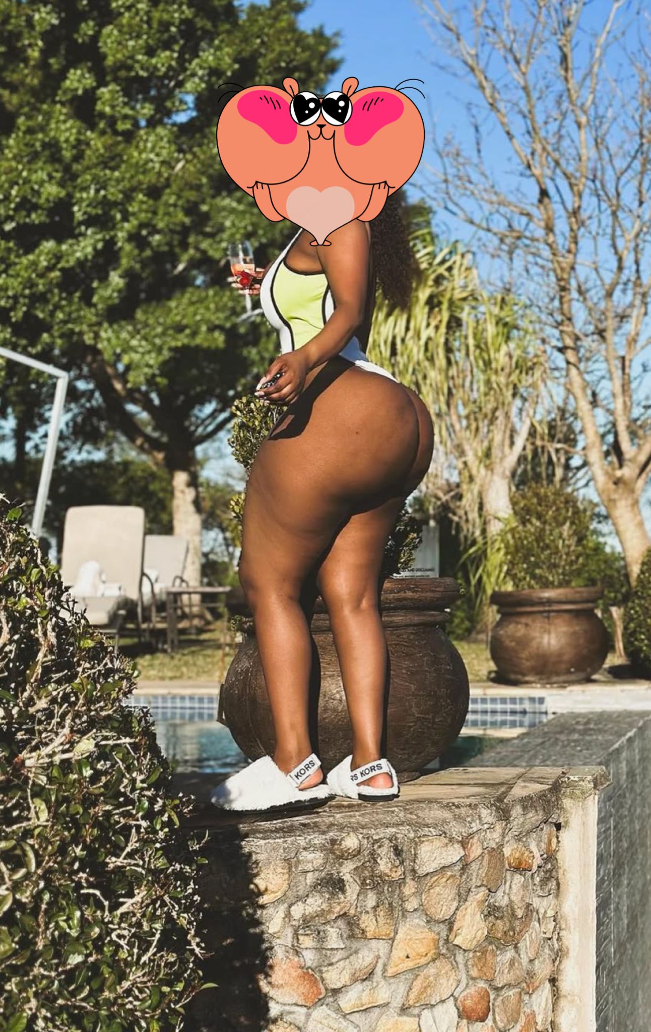 גני – בנתניה – אפריקאית בת 35