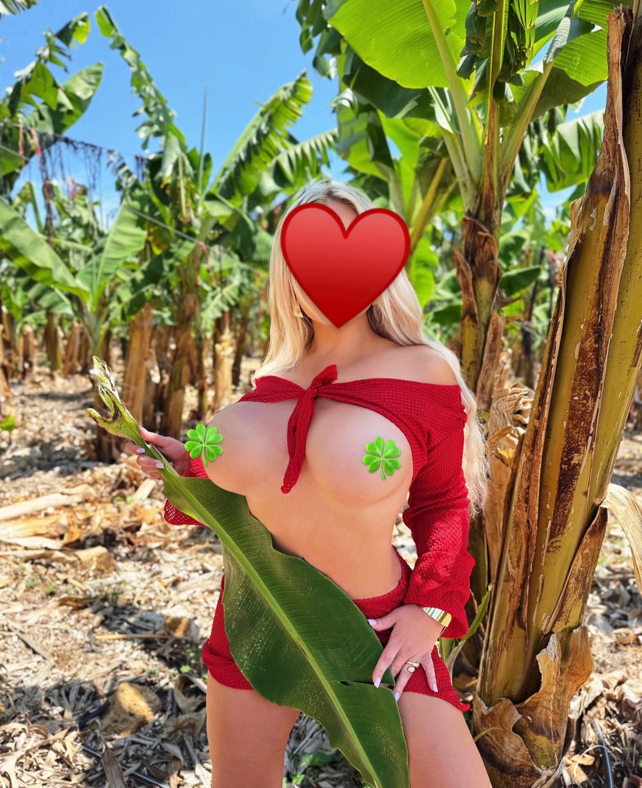 סופיה – בחיפה – בחורה שווה במיוחד בלונדה