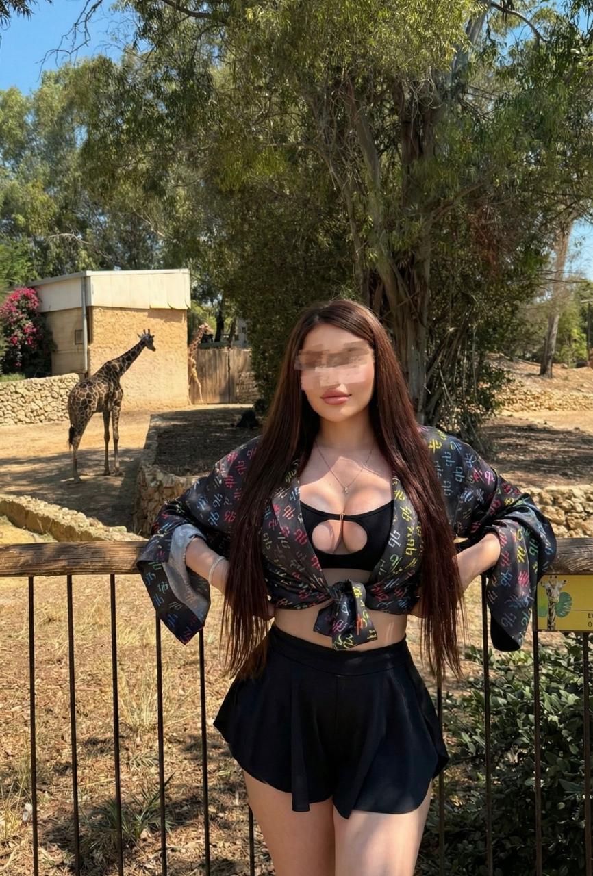 תל אביב- בחורה מחול